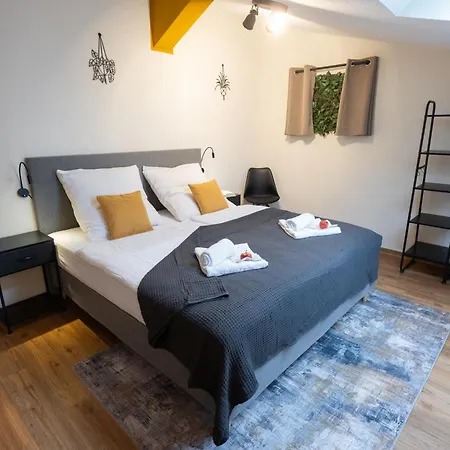 Apartment Altbauoase - Ruhig, Zentral, Terrasse, Bahnhof 400m - Fulda