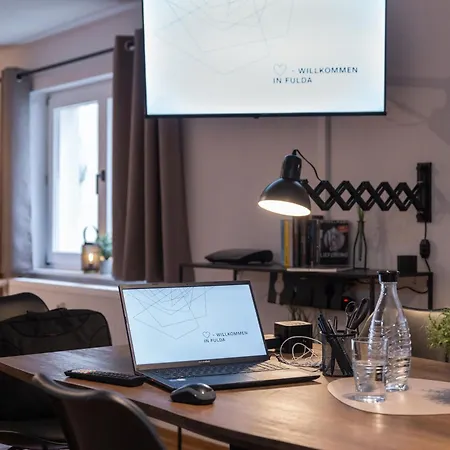 Altbauoase - Ruhig, Zentral, Terrasse, Bahnhof 400m -