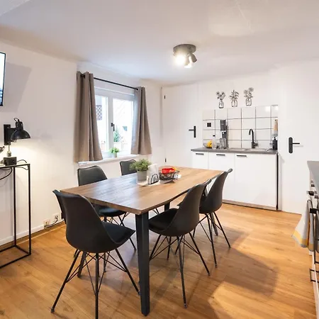 Apartment Altbauoase - Ruhig, Zentral, Terrasse, Bahnhof 400m - Fulda