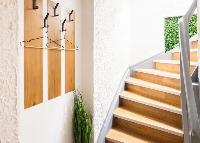 Altbauoase - Ruhig, Zentral, Terrasse, Bahnhof 400m - Appartement *