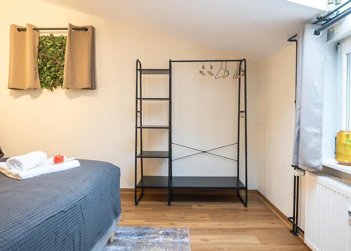 Altbauoase - Ruhig, Zentral, Terrasse, Bahnhof 400m - * Fulde