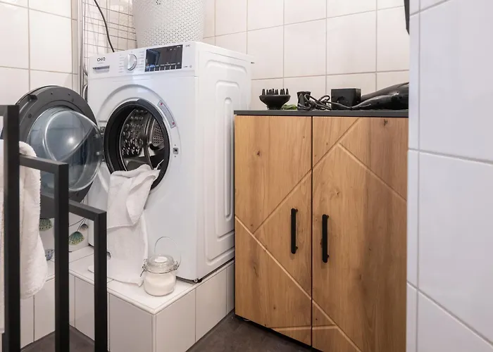 Altbauoase - Ruhig, Zentral, Terrasse, Bahnhof 400m -