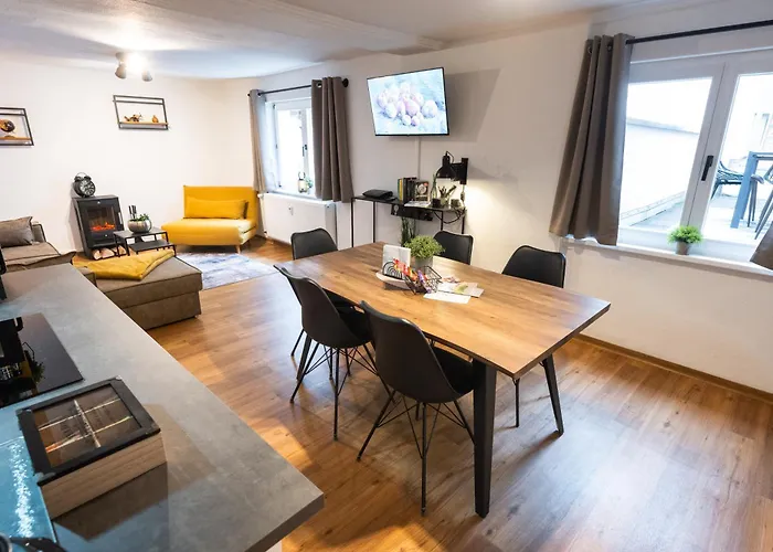 Altbauoase - Ruhig, Zentral, Terrasse, Bahnhof 400m - *