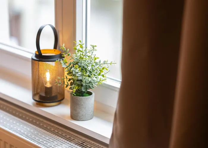 Appartement Altbauoase - Ruhig, Zentral, Terrasse, Bahnhof 400m -