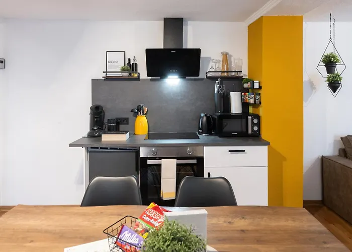 Altbauoase - Ruhig, Zentral, Terrasse, Bahnhof 400m - Appartement *