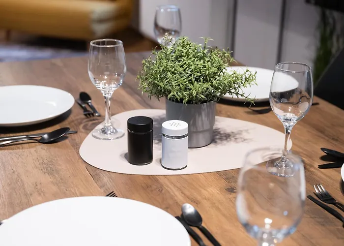 Altbauoase - Ruhig, Zentral, Terrasse, Bahnhof 400m - Appartement Fulde