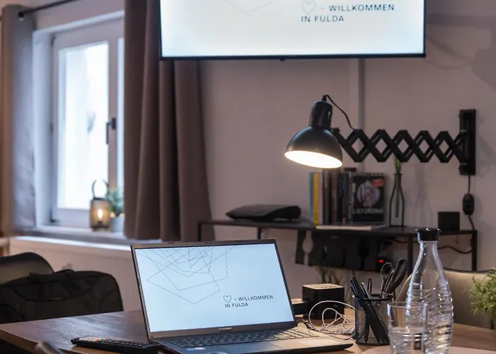 Altbauoase - Ruhig, Zentral, Terrasse, Bahnhof 400m -