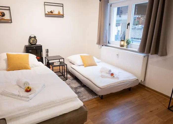 Appartement Altbauoase - Ruhig, Zentral, Terrasse, Bahnhof 400m -