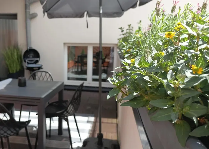 Altbauoase - Ruhig, Zentral, Terrasse, Bahnhof 400m - Appartement *